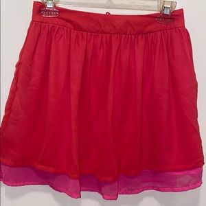 BRAND NEW HOT PINK SKIRT SIZE: 6 ZIPPER BACK
